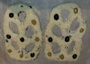 Fougasse aux olives noires et vertes 14