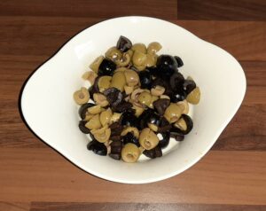 Fougasse aux olives noires et vertes 2