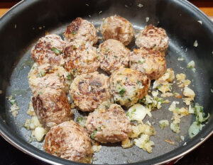 Boulettes de viande à la sauce tomate et mozzarella