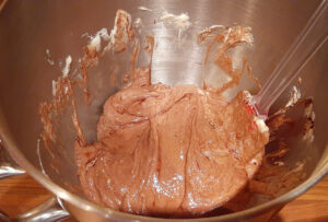 Soufflé au chocolat et aux griottes
