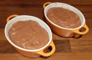 Soufflé au chocolat et aux griottes