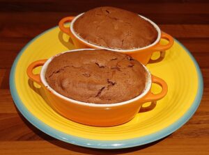 Soufflé au chocolat et aux griottes