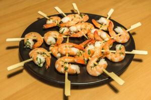 Brochettes de crevettes au vin blanc Saewoo Gotchi