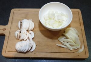 Saumon au curry rouge, lait de coco et coriandre