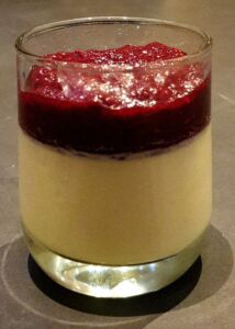 Panna cotta aux fruits rouges