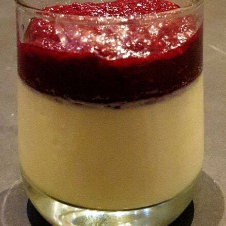 Panna cotta aux fruits rouges