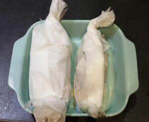 Papillote de saumon aux asperges vertes et champignons