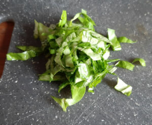 Salade de pates froide thon cœurs artichaud palmier et maïs