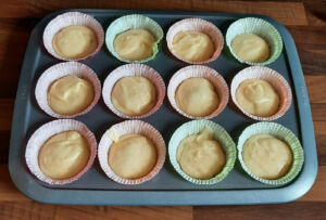 Muffins à la rhubarbe et aux framboises extra moelleux