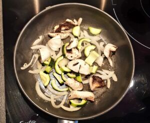 Riz à la courgette et aux champignons