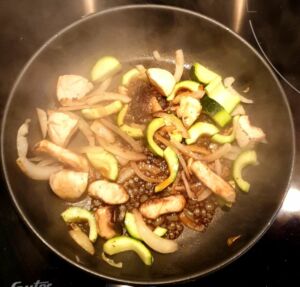 Riz à la courgette et aux champignons