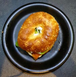 Bagel saumon fumé et tzaziki