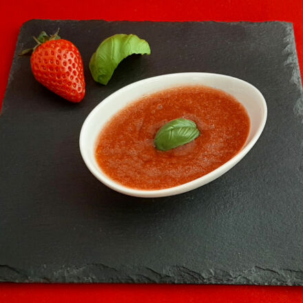 Soupe de fraise basilic