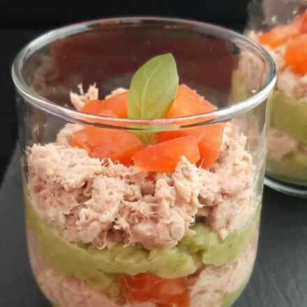 Verrine avocat thon tomate