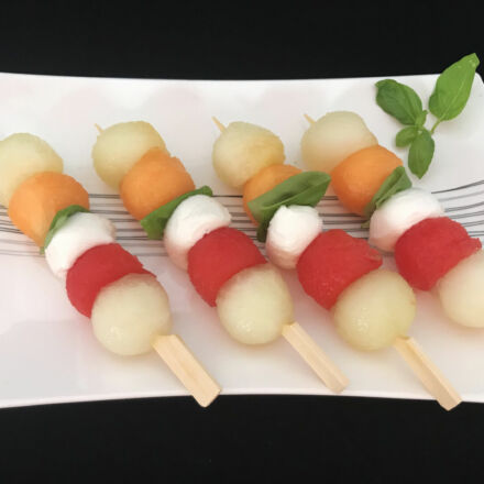 Brochettes apéro melons