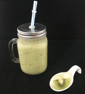 Smoothie melon jaune et kiwis