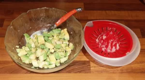 Avocat tropical en salade