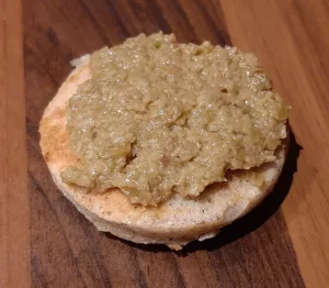 Blinis tapenade